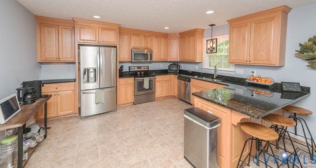 2487 Cattail Run Dr, Mechanicsville, VA 23111