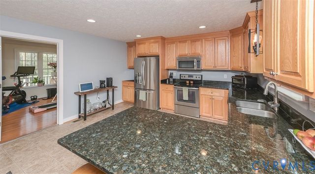 2487 Cattail Run Dr, Mechanicsville, VA 23111