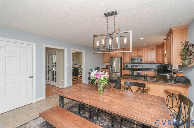 2487 Cattail Run Dr, Mechanicsville, VA 23111