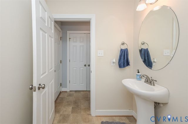 2487 Cattail Run Dr, Mechanicsville, VA 23111