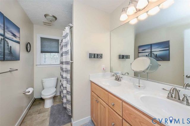 2487 Cattail Run Dr, Mechanicsville, VA 23111