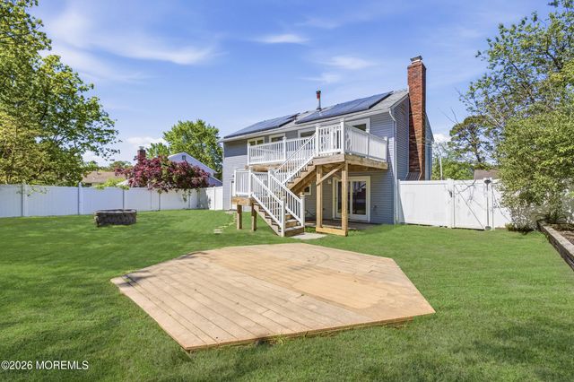 4 Silversmith Court, Barnegat, NJ 08005