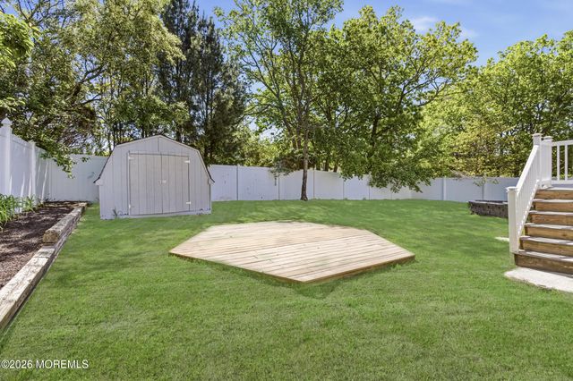 4 Silversmith Court, Barnegat, NJ 08005