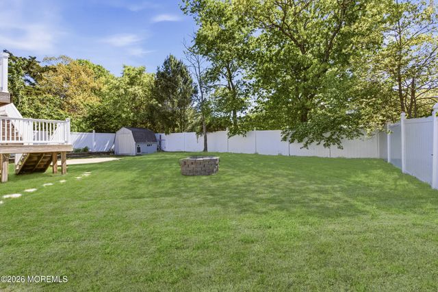 4 Silversmith Court, Barnegat, NJ 08005