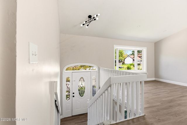 4 Silversmith Court, Barnegat, NJ 08005