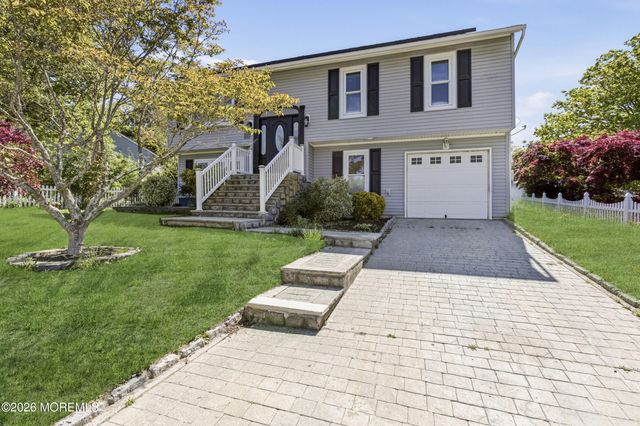4 Silversmith Court, Barnegat, NJ 08005