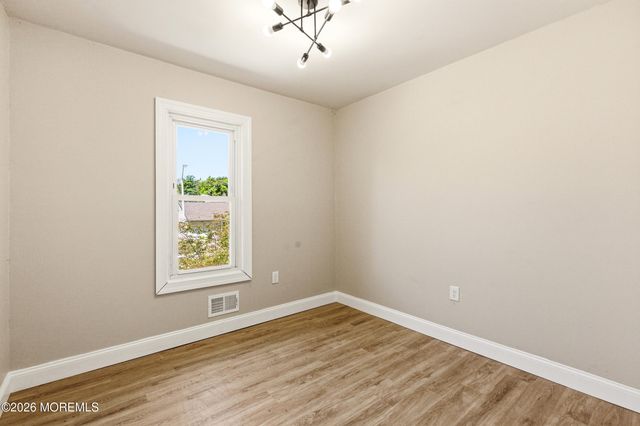 4 Silversmith Court, Barnegat, NJ 08005