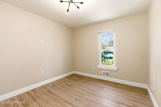 4 Silversmith Court, Barnegat, NJ 08005