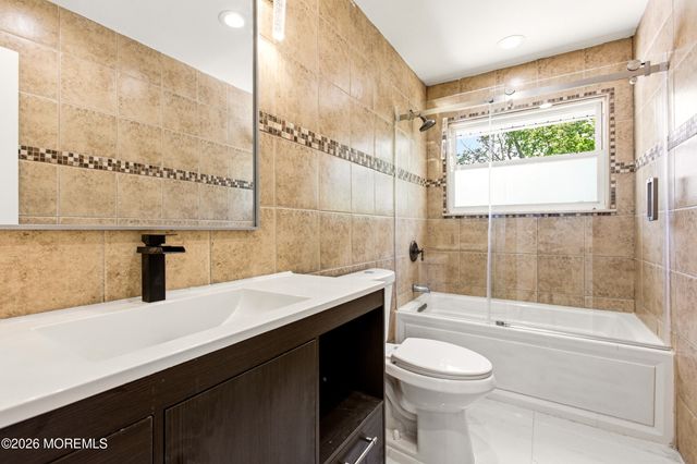 4 Silversmith Court, Barnegat, NJ 08005