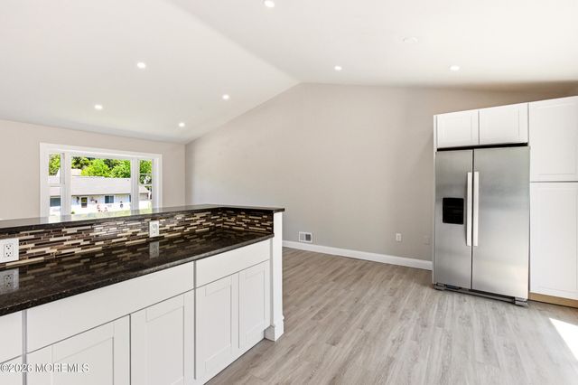 4 Silversmith Court, Barnegat, NJ 08005