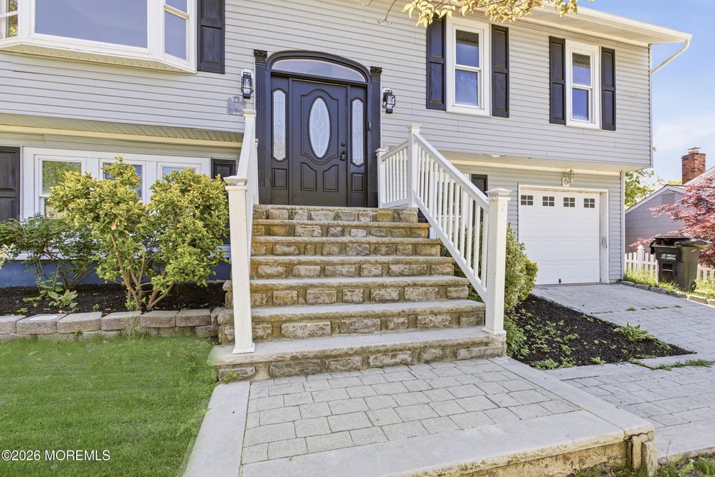 4 Silversmith Court, Barnegat, NJ 08005