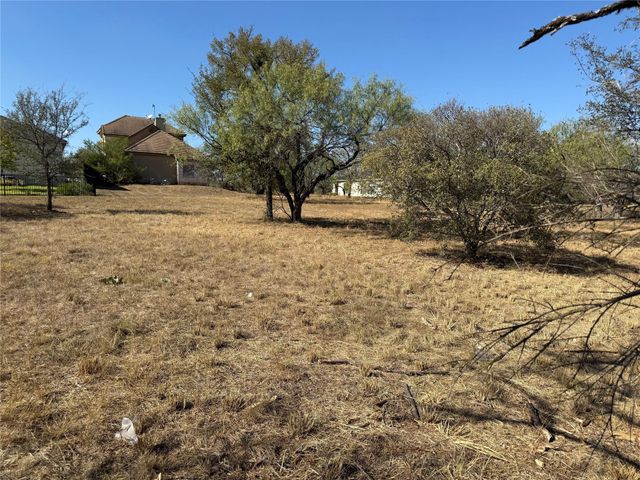 2324 Fault Line DR, Horseshoe Bay, TX 78657