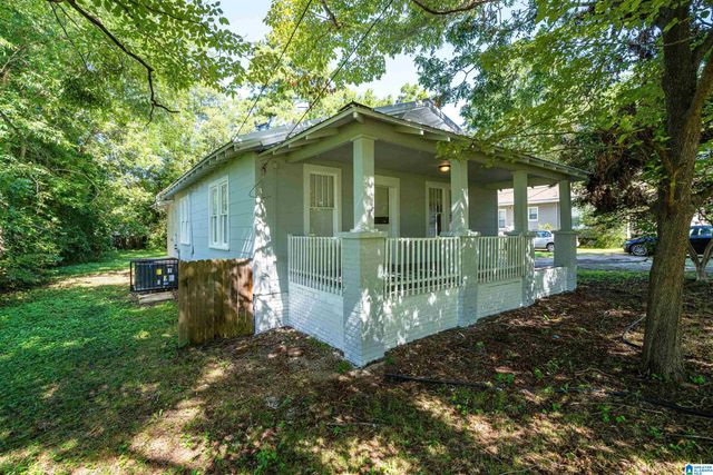 2011 HIGH SCHOOL ROAD, Hueytown, AL 35023