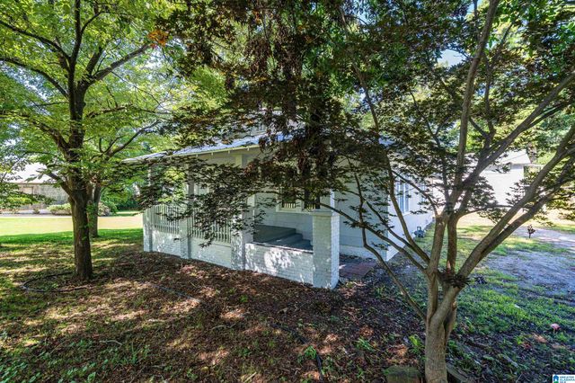 2011 HIGH SCHOOL ROAD, Hueytown, AL 35023