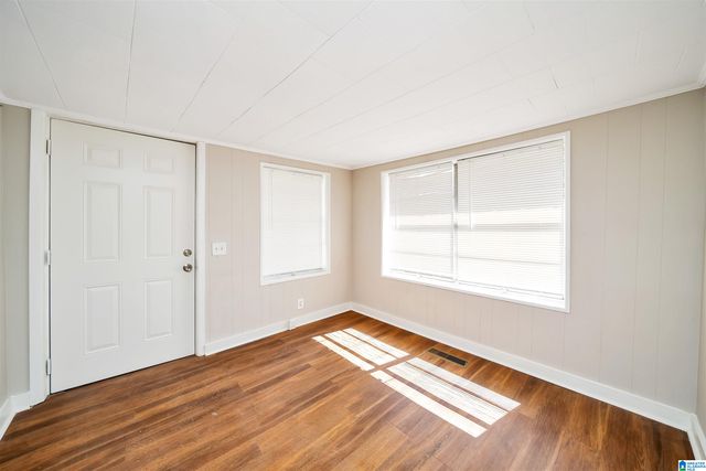 2011 HIGH SCHOOL ROAD, Hueytown, AL 35023