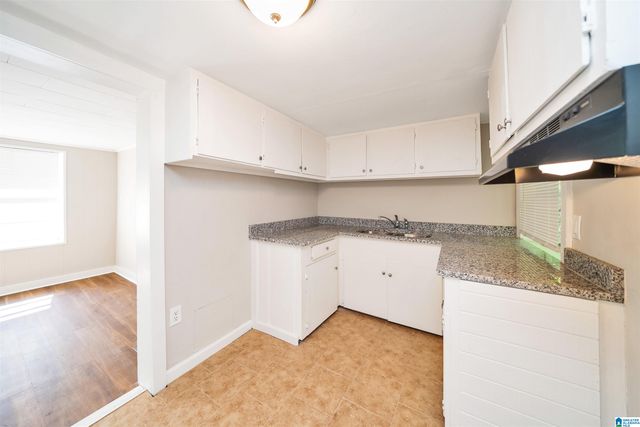 2011 HIGH SCHOOL ROAD, Hueytown, AL 35023