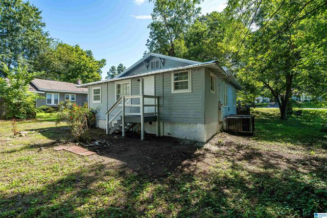 2011 HIGH SCHOOL ROAD, Hueytown, AL 35023