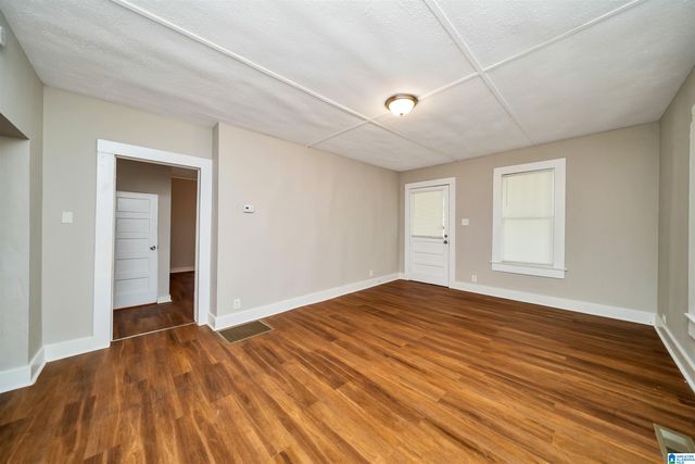 2011 HIGH SCHOOL ROAD, Hueytown, AL 35023