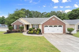 5622 Riverside Walk Drive, Sugar Hill, GA 30518