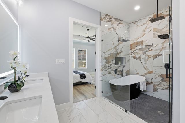 707 Ross Trail, Arlington, TX 76012