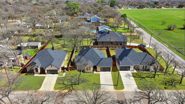 707 Ross Trail, Arlington, TX 76012