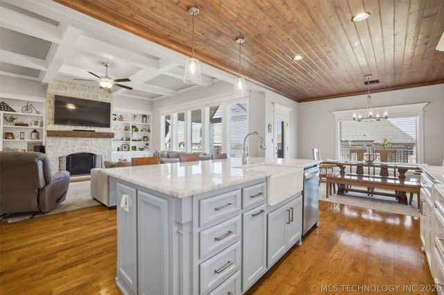 11391 S 213th East Avenue, Broken Arrow, OK 74014