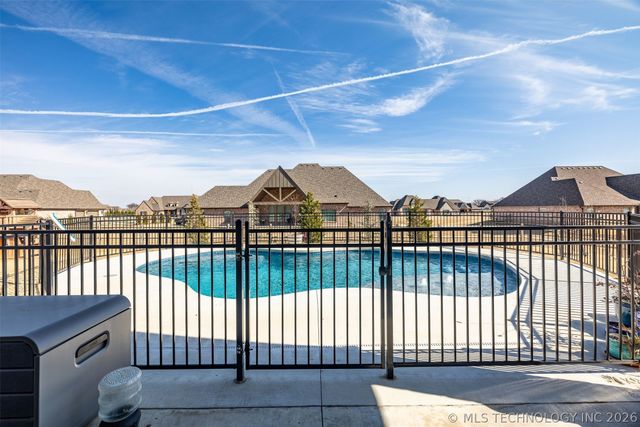 11391 S 213th East Avenue, Broken Arrow, OK 74014