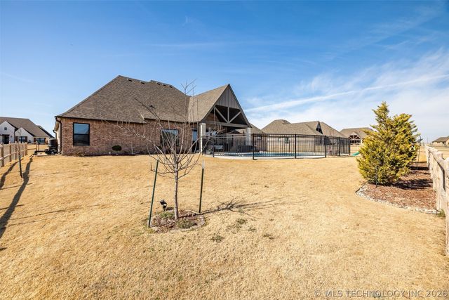 11391 S 213th East Avenue, Broken Arrow, OK 74014