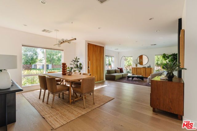 6152 Saint Clair Avenue, North Hollywood (los Angeles), CA 91606