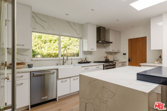 6152 Saint Clair Avenue, North Hollywood (los Angeles), CA 91606