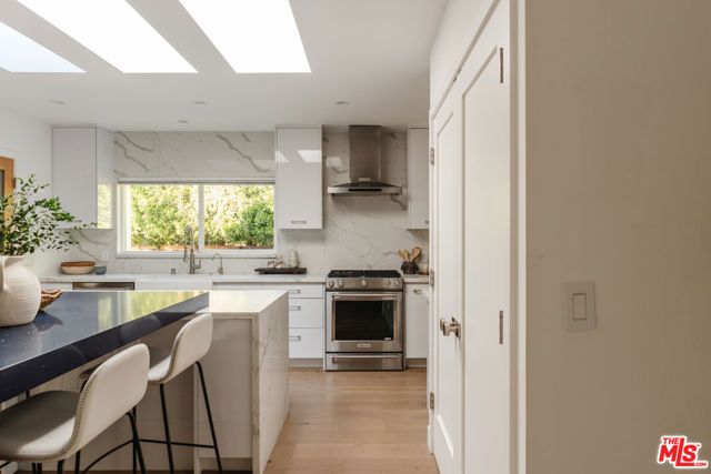 6152 Saint Clair Avenue, North Hollywood (los Angeles), CA 91606