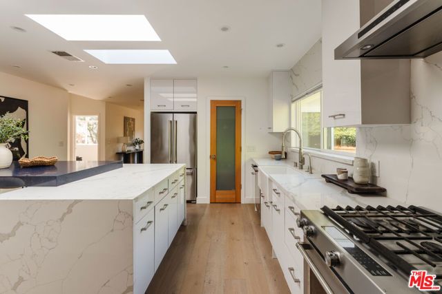 6152 Saint Clair Avenue, North Hollywood (los Angeles), CA 91606