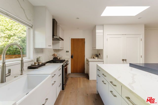 6152 Saint Clair Avenue, North Hollywood (los Angeles), CA 91606