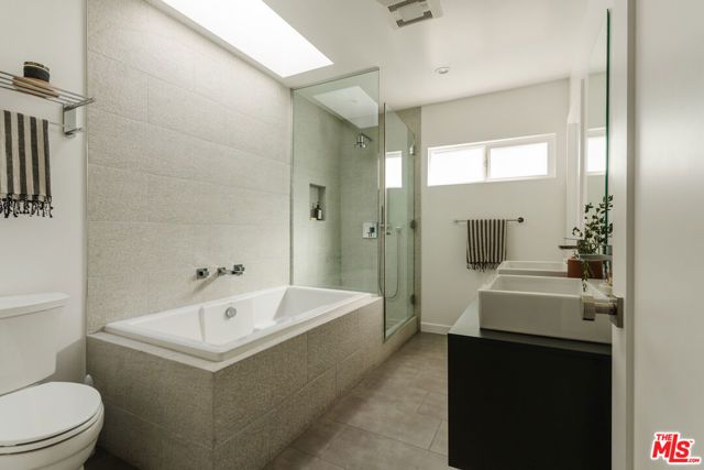 6152 Saint Clair Avenue, North Hollywood (los Angeles), CA 91606