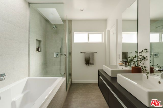 6152 Saint Clair Avenue, North Hollywood (los Angeles), CA 91606