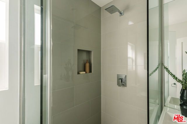 6152 Saint Clair Avenue, North Hollywood (los Angeles), CA 91606