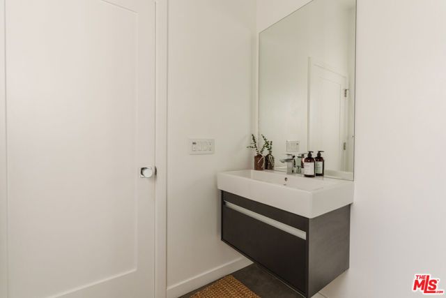 6152 Saint Clair Avenue, North Hollywood (los Angeles), CA 91606