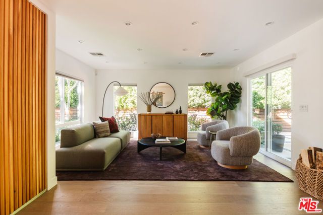 6152 Saint Clair Avenue, North Hollywood (los Angeles), CA 91606