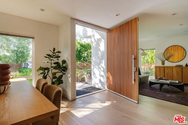 6152 Saint Clair Avenue, North Hollywood (los Angeles), CA 91606