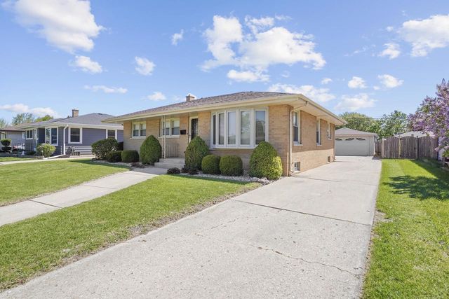 2021 18th AVENUE, Kenosha, WI 53140