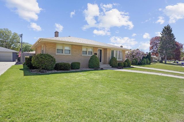 2021 18th AVENUE, Kenosha, WI 53140