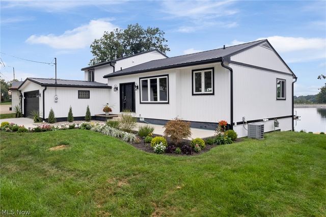 253 Aqua Boulevard, Coventry, OH 44319