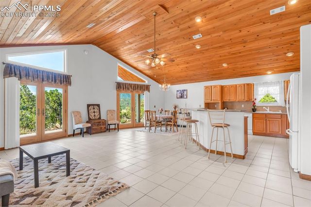 279 Horseshoe Drive, Canon City, CO 81212