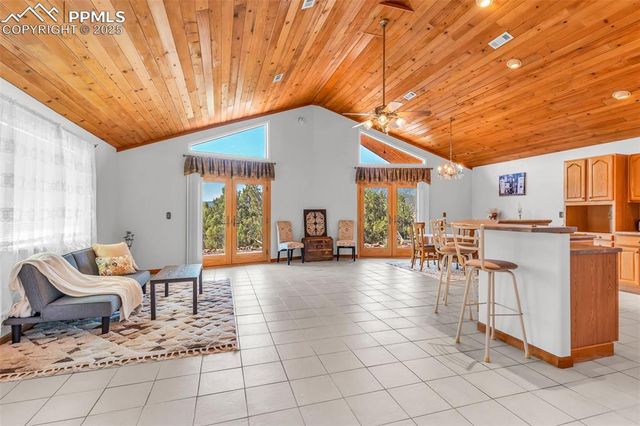 279 Horseshoe Drive, Canon City, CO 81212