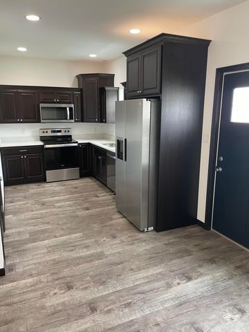 150-152 N 16th Street, Chesterton, IN 46304