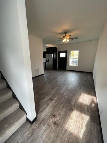 150-152 N 16th Street, Chesterton, IN 46304