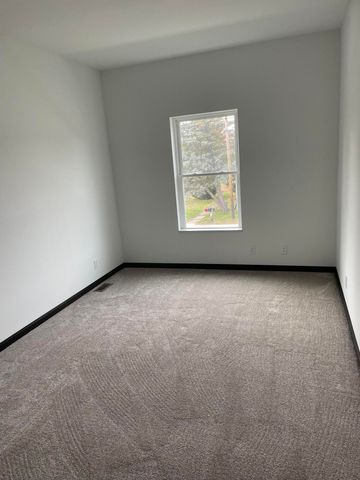 150-152 N 16th Street, Chesterton, IN 46304