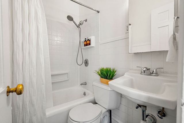 16 Chauncy 53, Cambridge, MA 02138