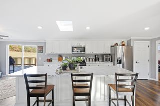 7630 N HWY VV, Columbia, MO 65202