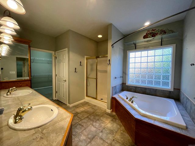 7 Resplandor Court, Hot Springs Village, AR 71909